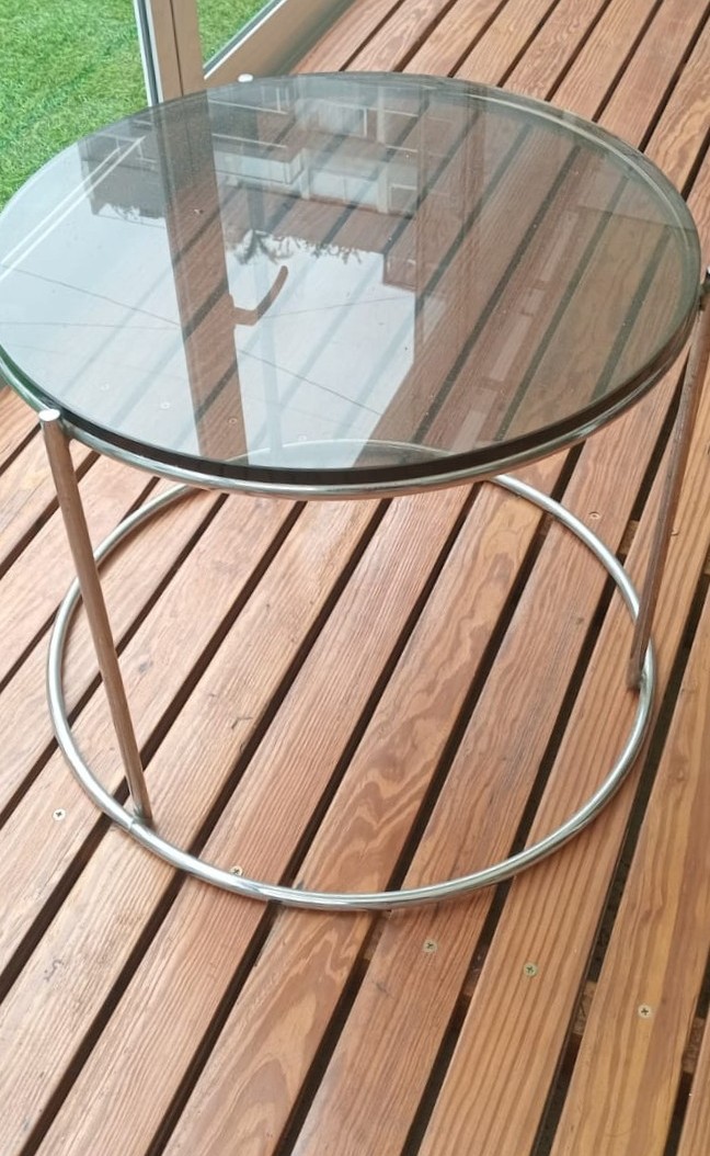 PAR DE MESAS REDONDAS